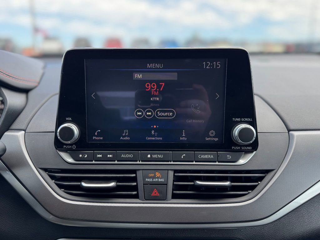 Used 2025 Nissan Altima 2.5 SR FWD image 22