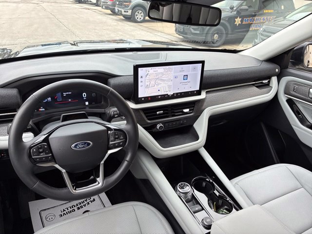 Certified 2026 Ford Explorer Platinum w/ LUX Leather Package AWD/4WD image 19