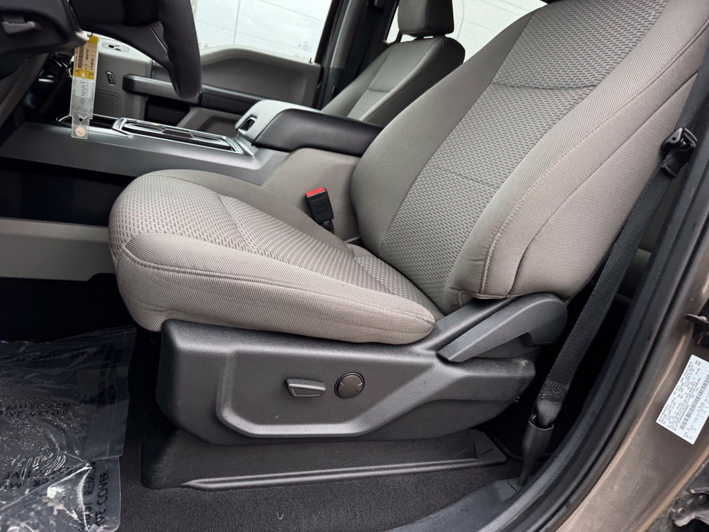 Certified 2022 Ford F250 XLT w/ XLT Premium Package AWD/4WD image 6