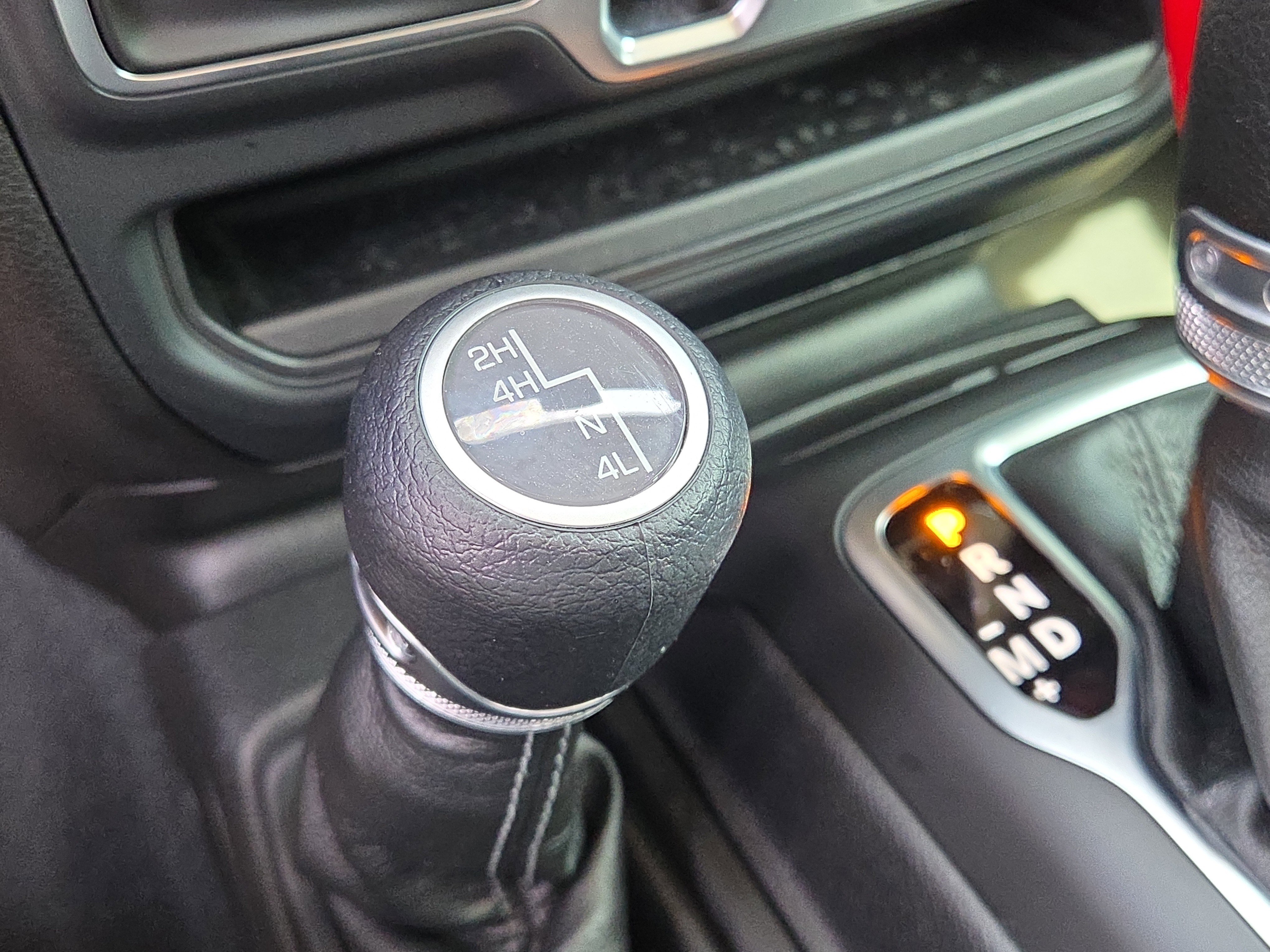 Used 2024 Jeep Gladiator Sport AWD/4WD image 27