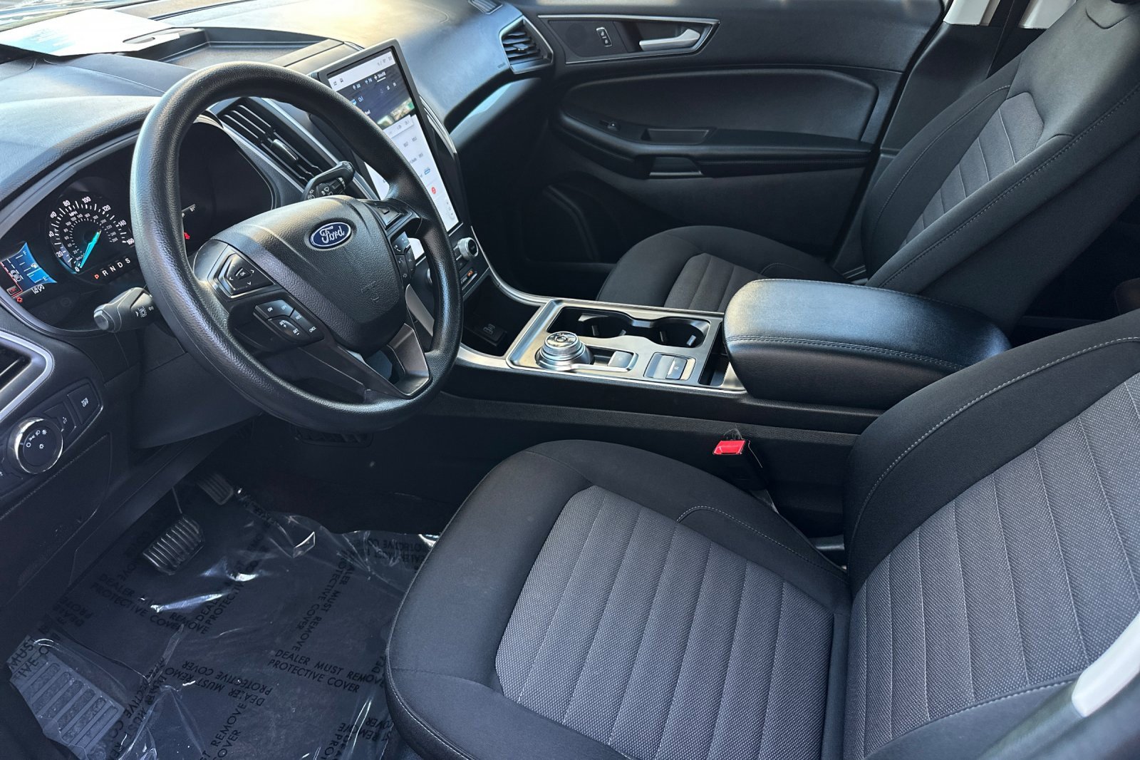 Certified 2022 Ford Edge SE w/ Black Appearance Package image 9