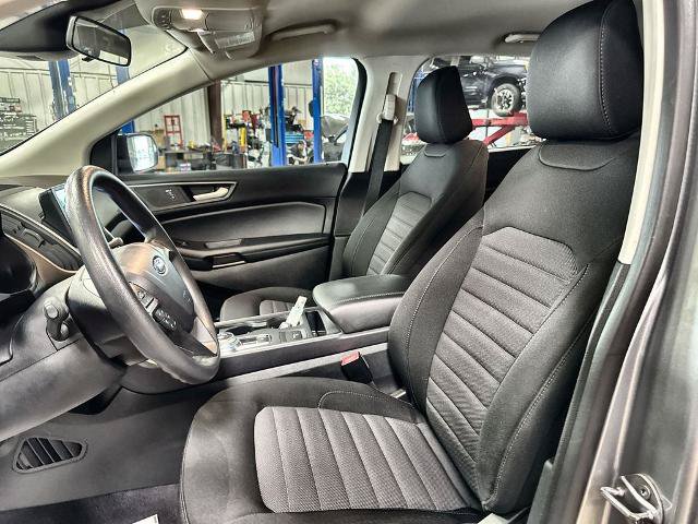 Certified 2024 Ford Edge SE w/ Black Appearance Package AWD/4WD image 12