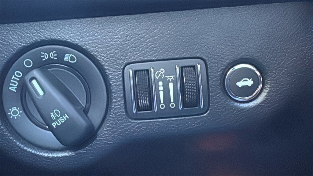 Used 2022 Dodge Challenger R/T Scat Pack w/ Dynamics Package image 18