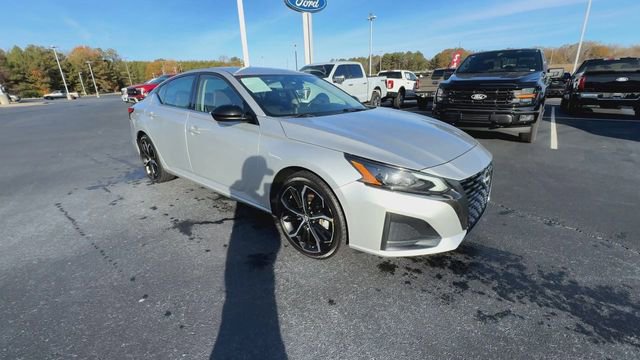 Used 2024 Nissan Altima 2.5 SR image 9