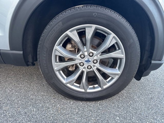 Certified 2022 Ford Explorer XLT w/ Equipment Group 202A image 9