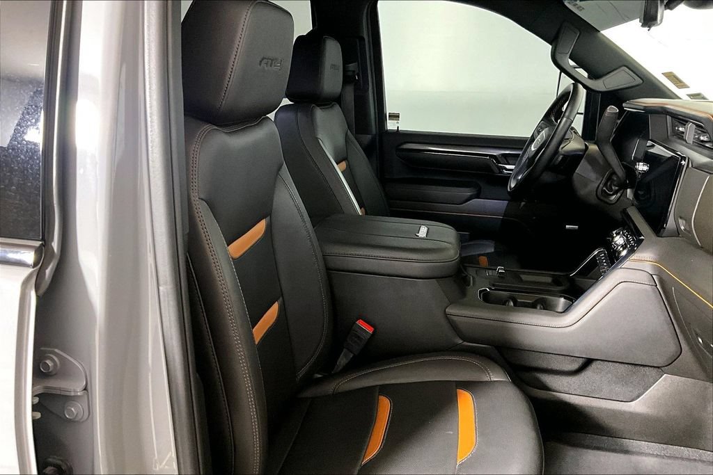 Used 2024 GMC Sierra 2500 AT4 w/ AT4 Premium Plus Package AWD/4WD image 6
