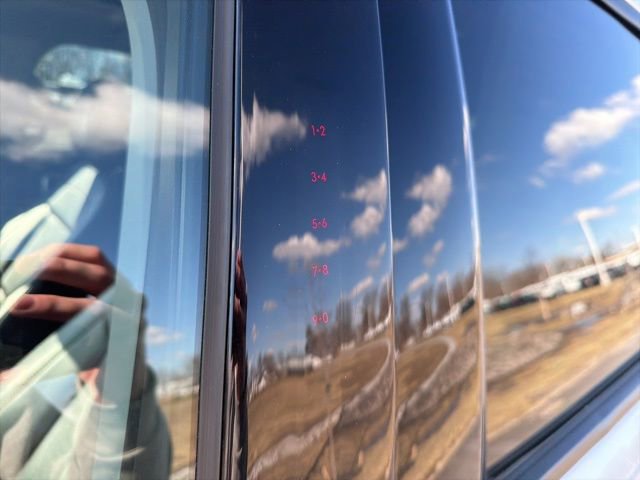 Certified 2022 Ford Explorer XLT w/ Equipment Group 202A image 23