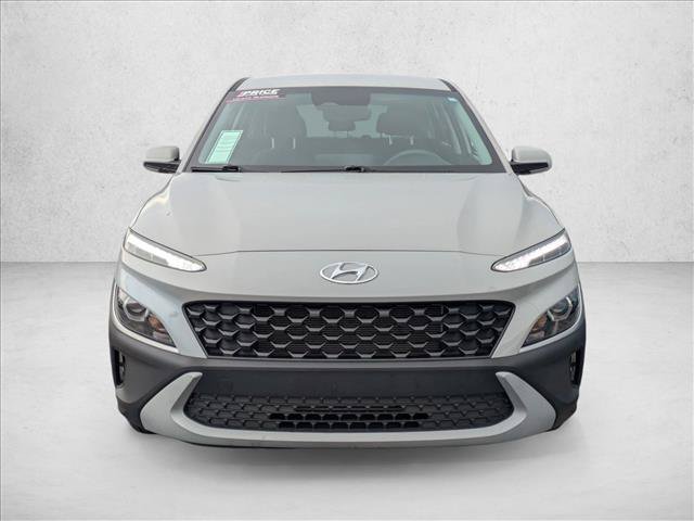 Used 2022 Hyundai Kona SE FWD image 2