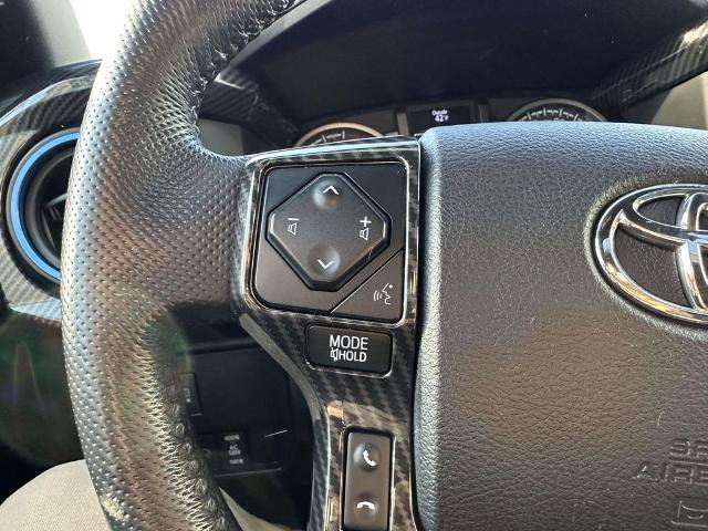 Used 2022 Toyota Tacoma Limited image 27