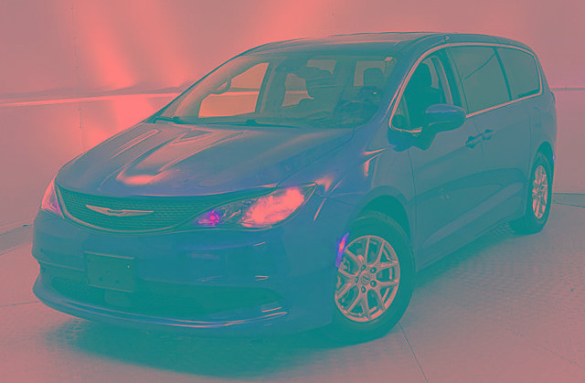 Used 2023 Chrysler Voyager LX FWD image 6