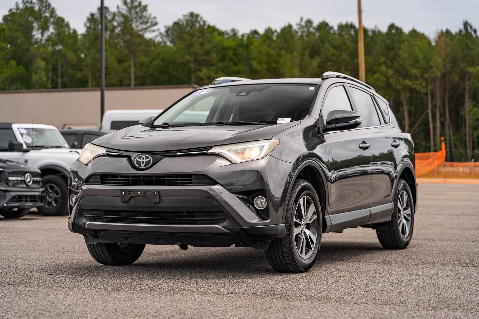 Used 2018 Toyota RAV4 XLE w/ Plus Extra Value Package FWD image 3
