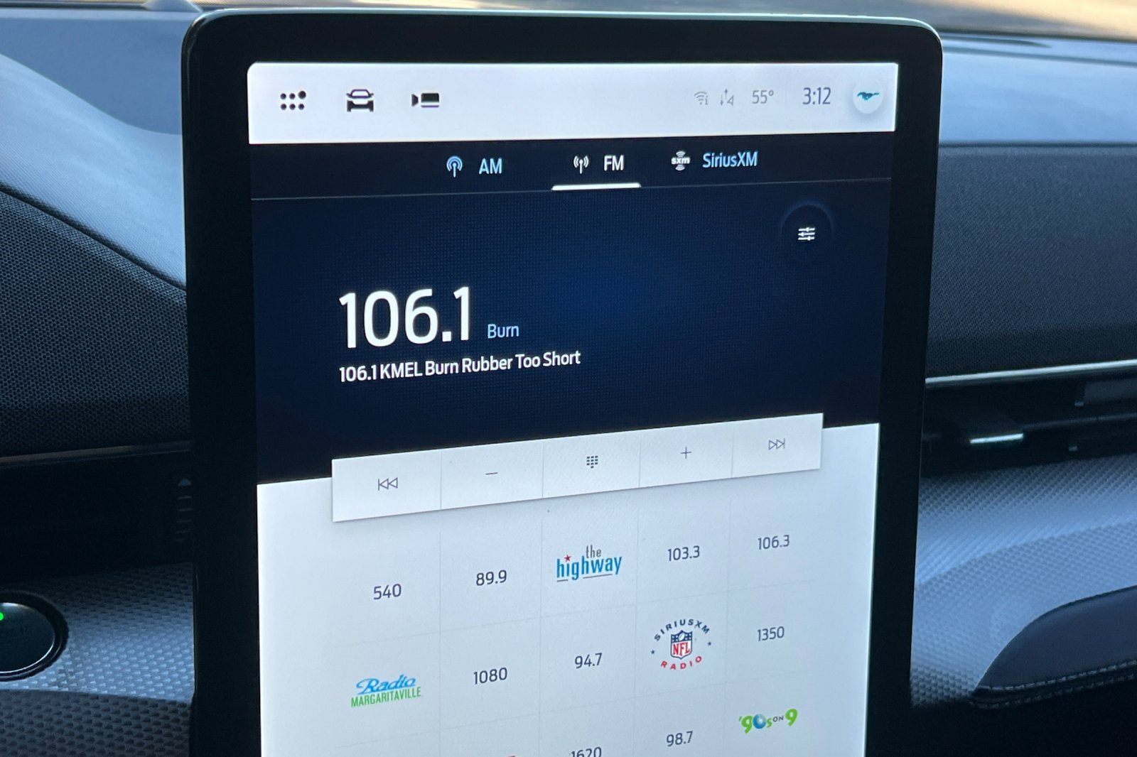 Certified 2021 Ford Mustang Mach-E Select w/ Comfort/Appearance Package image 25