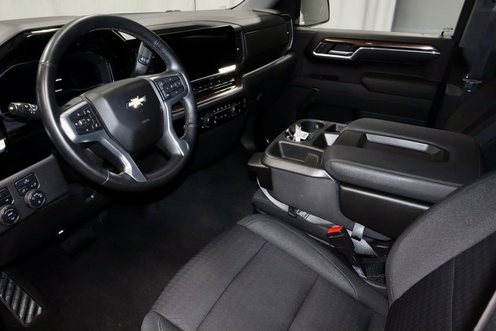 Used 2023 Chevrolet Silverado 1500 LT AWD/4WD image 23