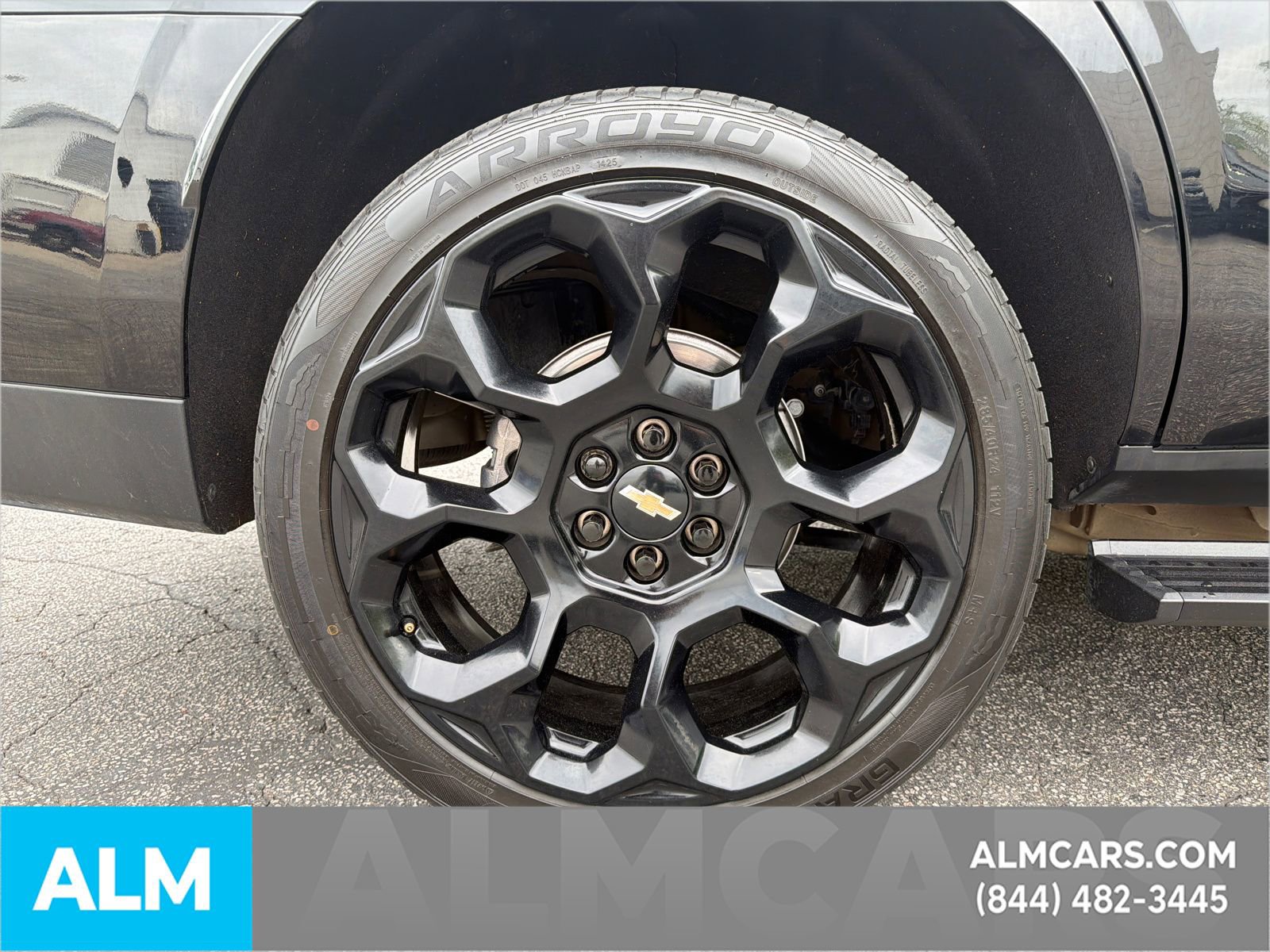Used 2025 Chevrolet Tahoe High Country AWD/4WD image 20