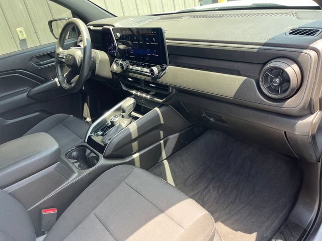 Used 2023 Chevrolet Colorado Trail Boss w/ Technology Package AWD/4WD image 40