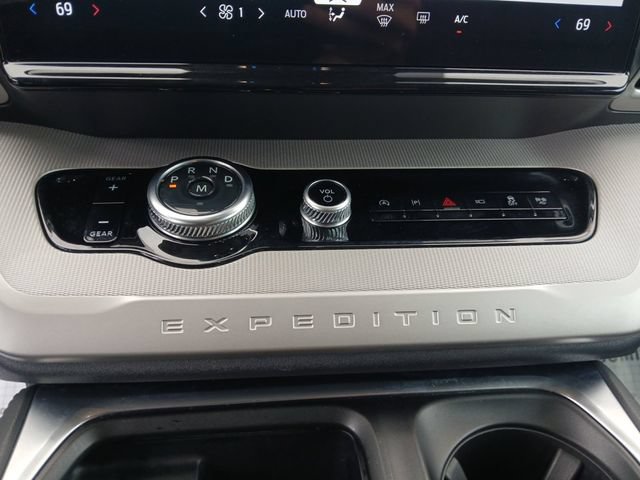 Certified 2025 Ford Expedition Max Active RWD image 21