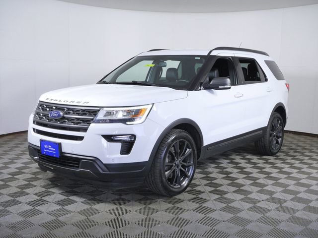 Certified 2018 Ford Explorer XLT w/ Equipment Group 202A AWD/4WD image 5