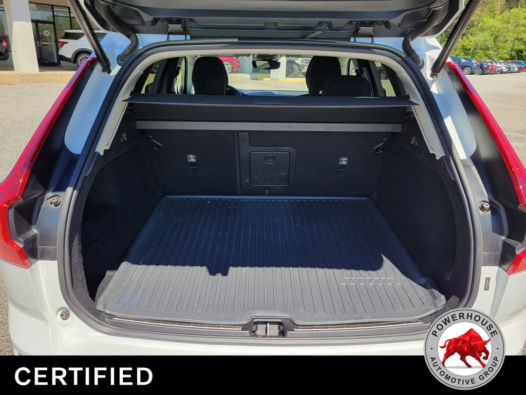 Used 2024 Volvo XC60 B5 Plus AWD/4WD image 14
