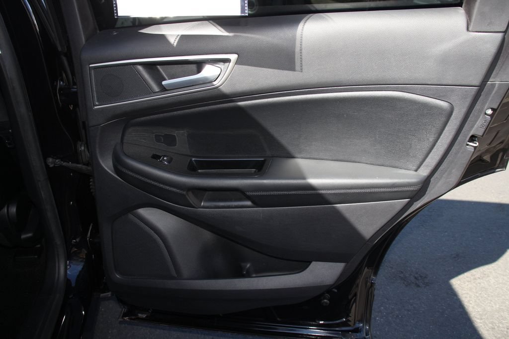 Certified 2019 Ford Edge SEL w/ Equipment Group 201A FWD image 26