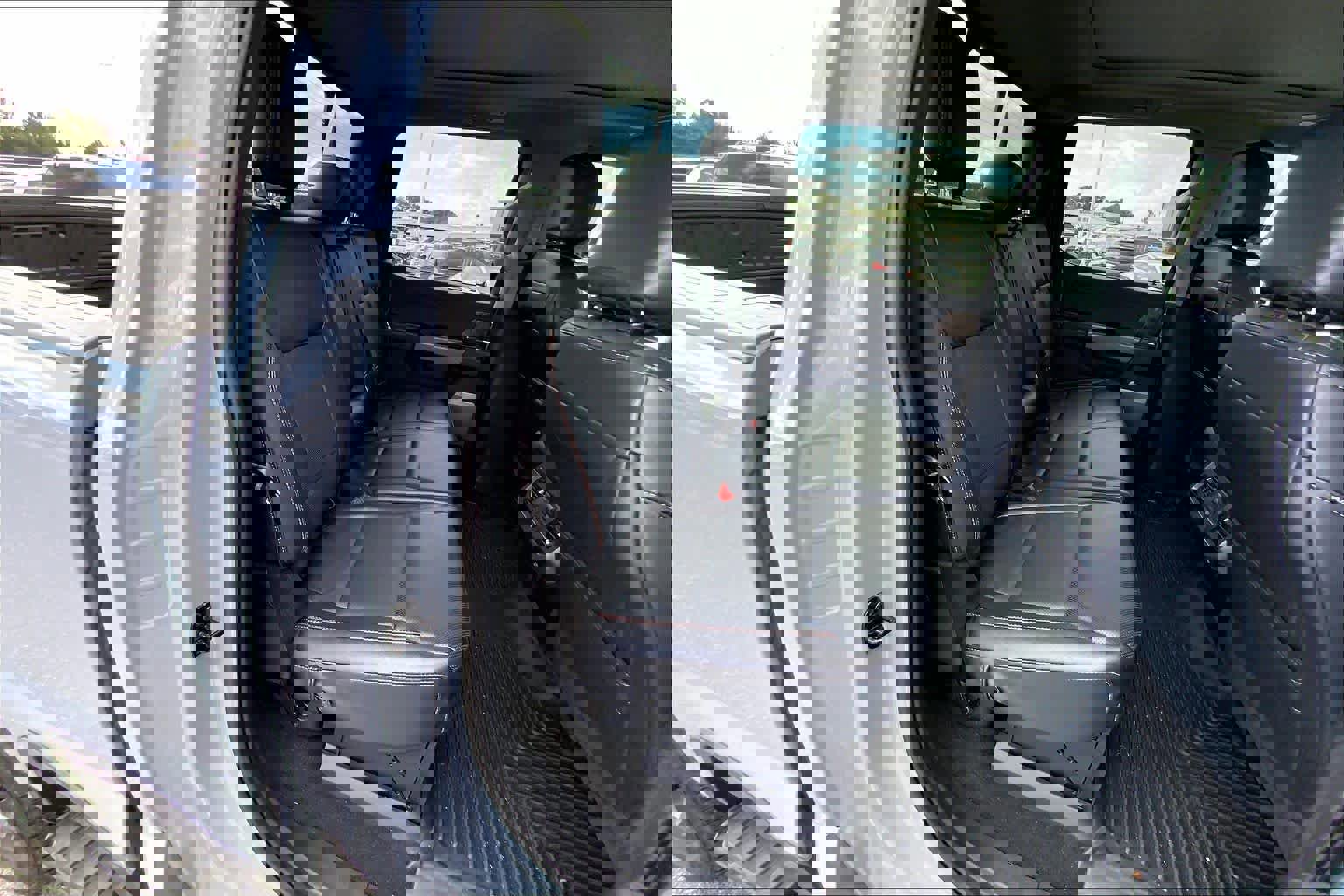 Certified 2024 Ford F250 Lariat w/ Lariat Ultimate Package image 19