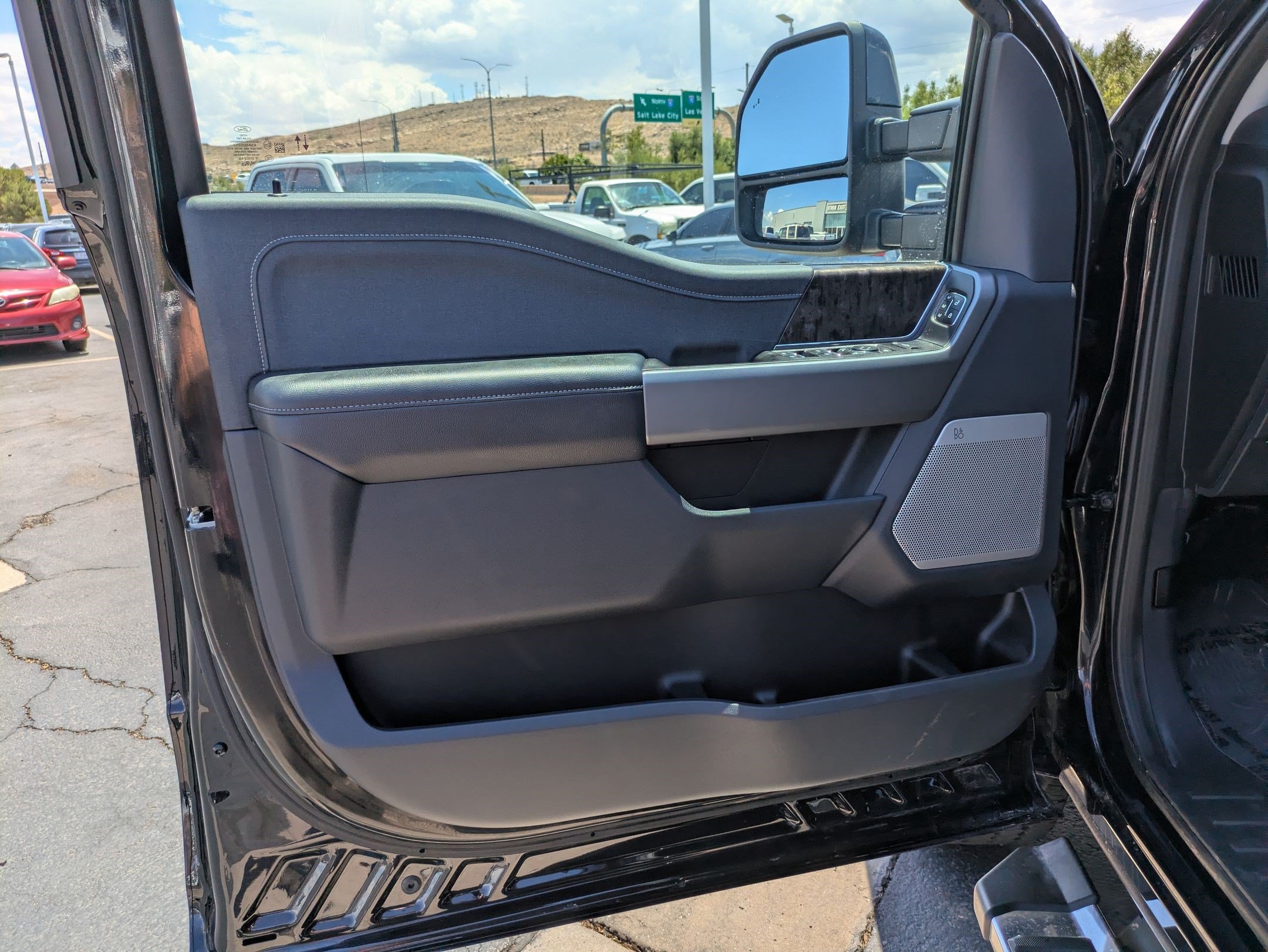 Certified 2025 Ford F250 Lariat AWD/4WD image 12