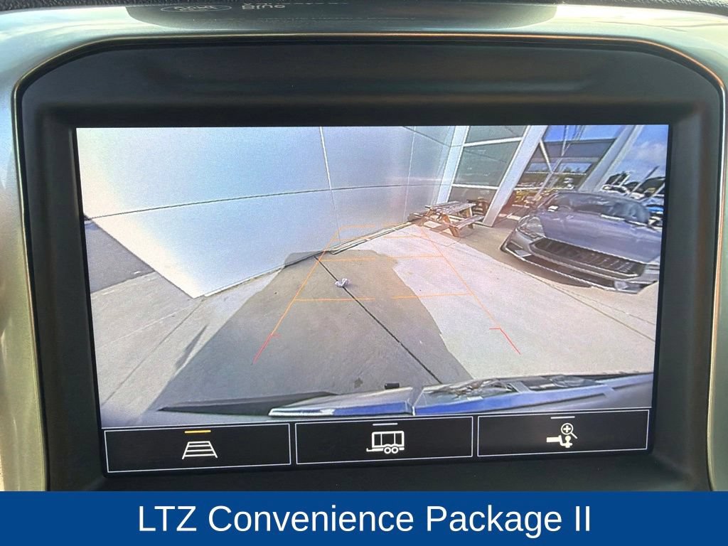 Used 2022 Chevrolet Silverado 1500 LTZ w/ LTZ Premium Package AWD/4WD image 23