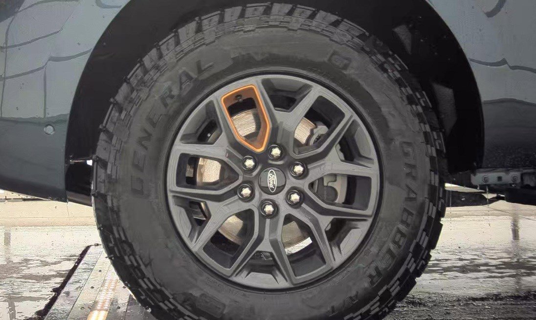 Certified 2025 Ford Expedition Tremor image 6