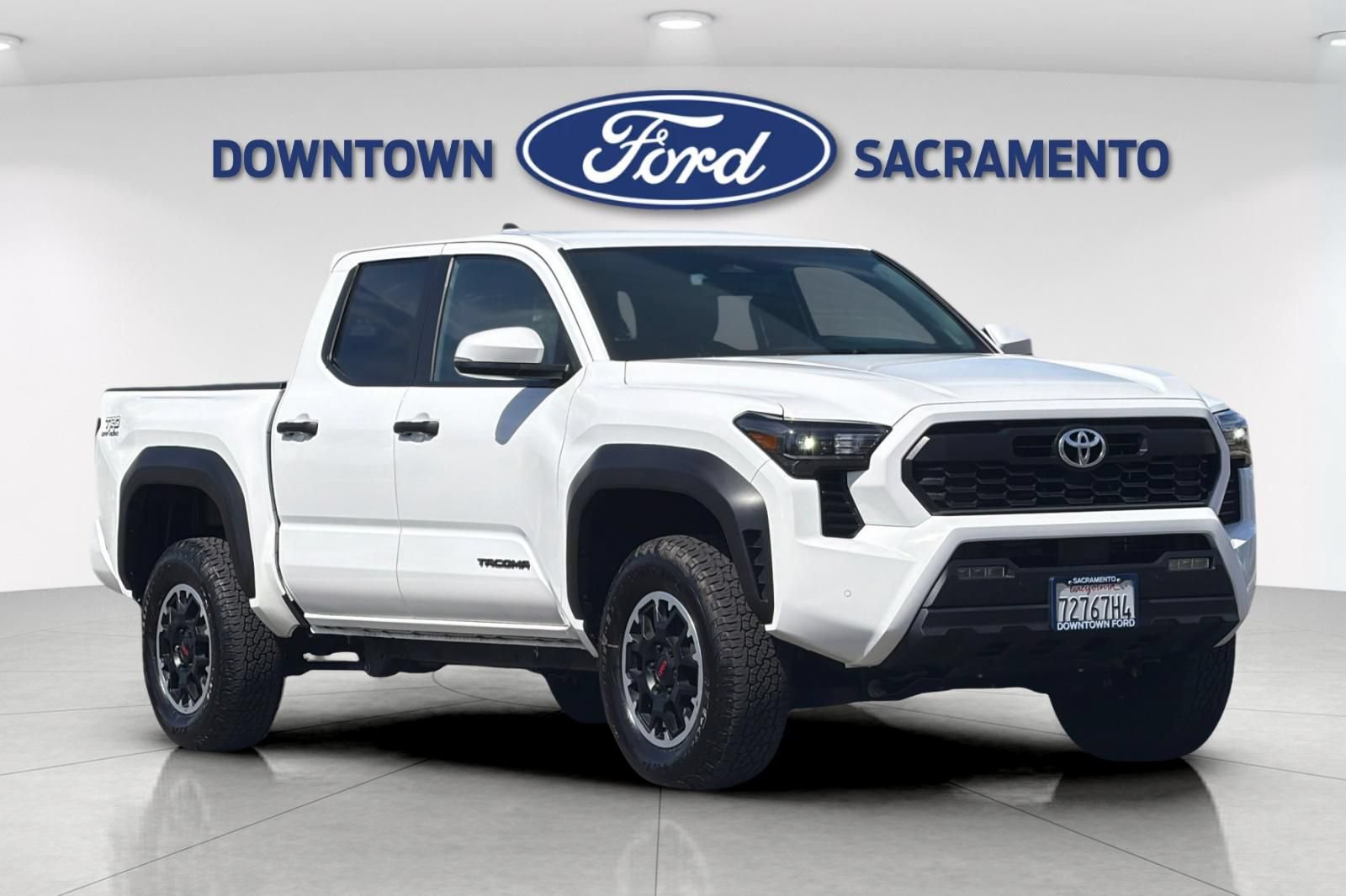 Used 2025 Toyota Tacoma TRD Off-Road w/ TRD Off Road Upgrade Package AWD/4WD image 11