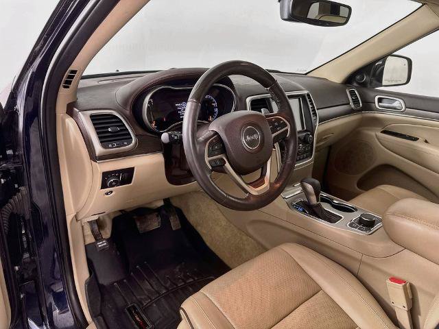 Used 2017 Jeep Grand Cherokee Overland AWD/4WD image 9