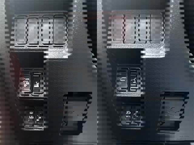 Used 2024 Nissan Frontier PRO-4X w/ Off-Road Protection Package image 15