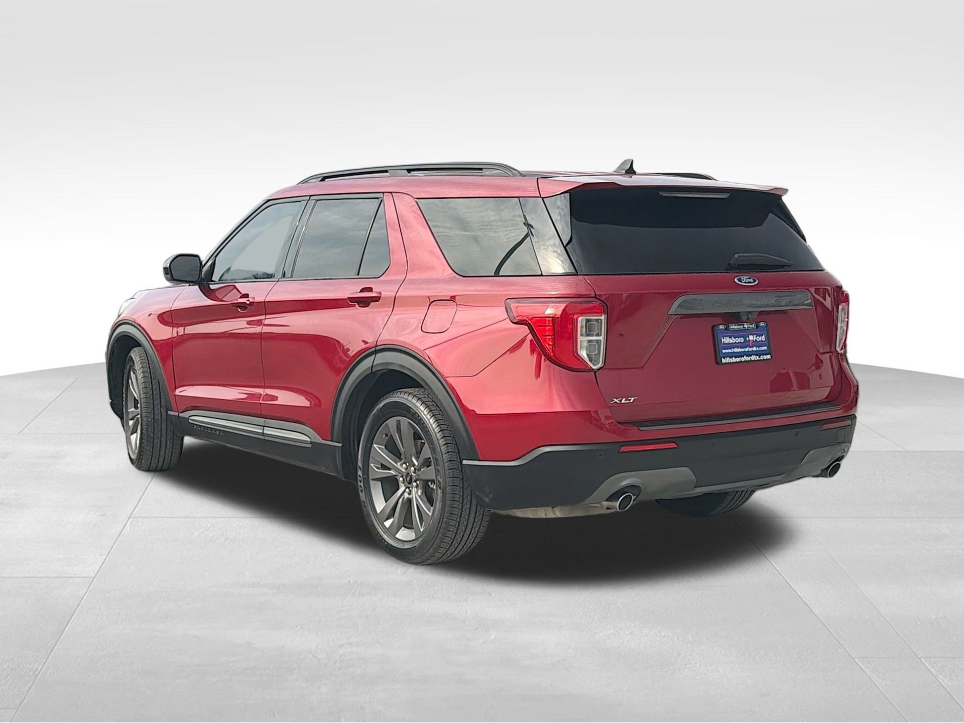 Certified 2023 Ford Explorer XLT w/ Equipment Group 202A image 5
