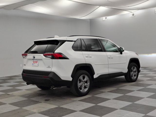 Used 2024 Toyota RAV4 LE AWD/4WD image 9