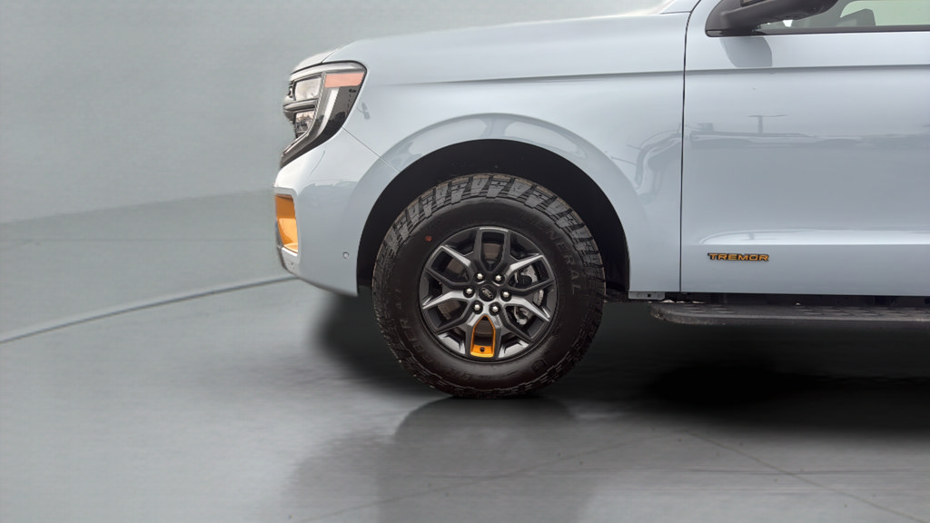 Certified 2025 Ford Expedition Tremor AWD/4WD image 36