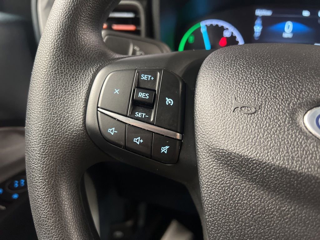 Certified 2022 Ford Maverick XLT FWD image 13