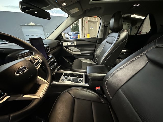Certified 2024 Ford Explorer Limited w/ Limited Technology Package AWD/4WD image 12