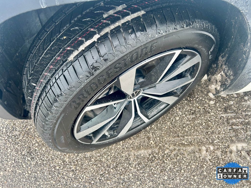 Used 2024 Volkswagen Atlas SEL Premium R-Line image 33