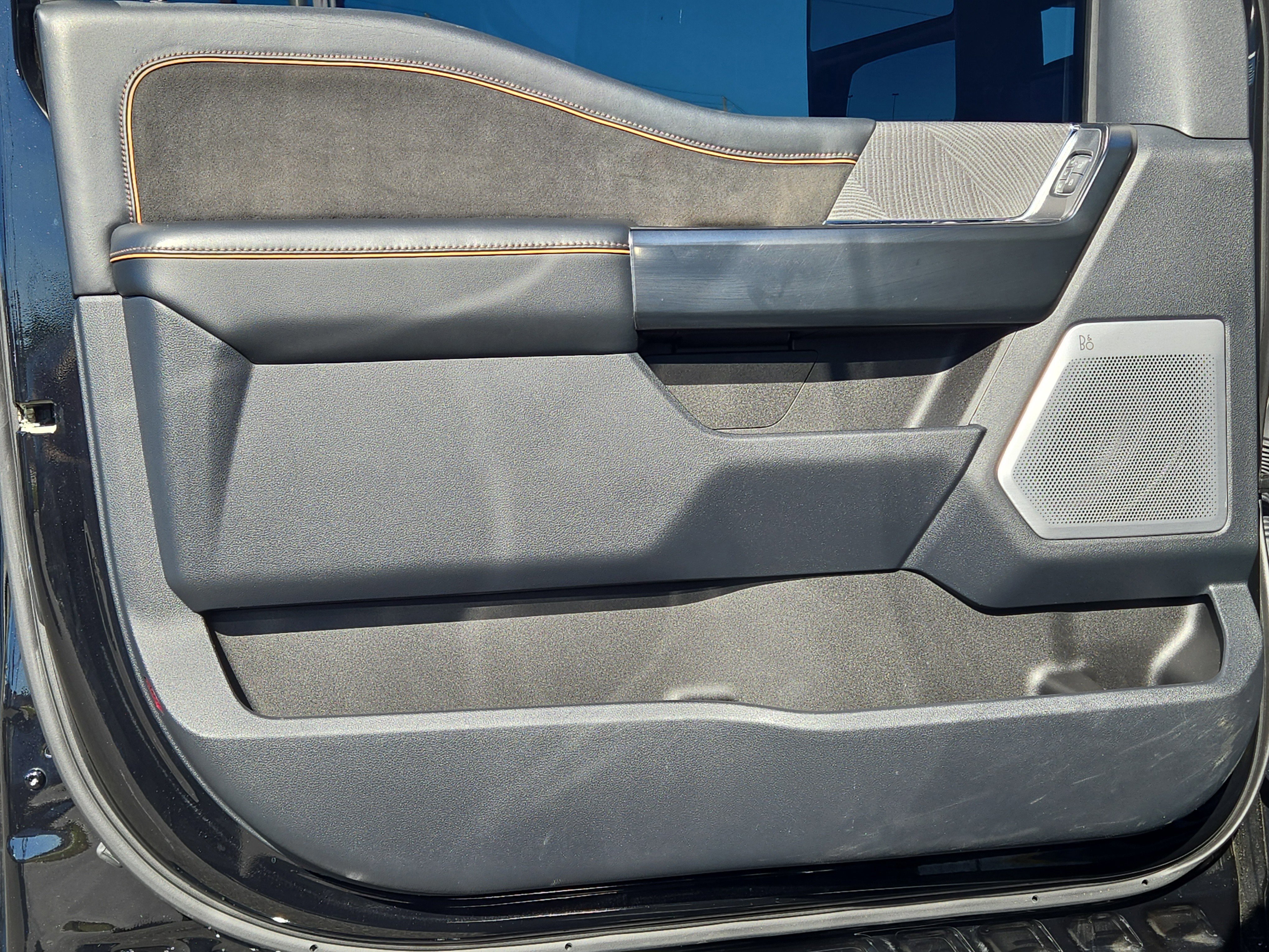 Certified 2023 Ford F450 Platinum w/ FX4 Off-Road Package image 23