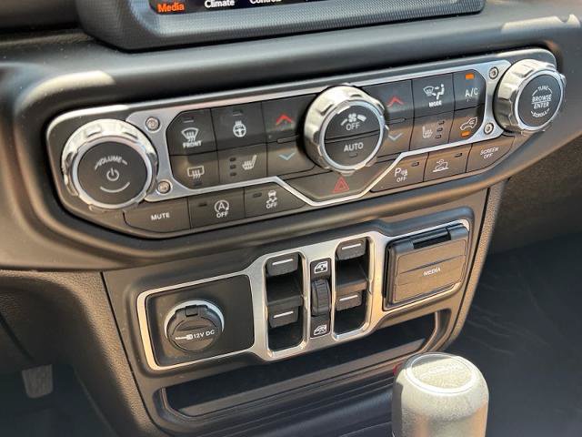 Used 2020 Jeep Gladiator Overland AWD/4WD image 20