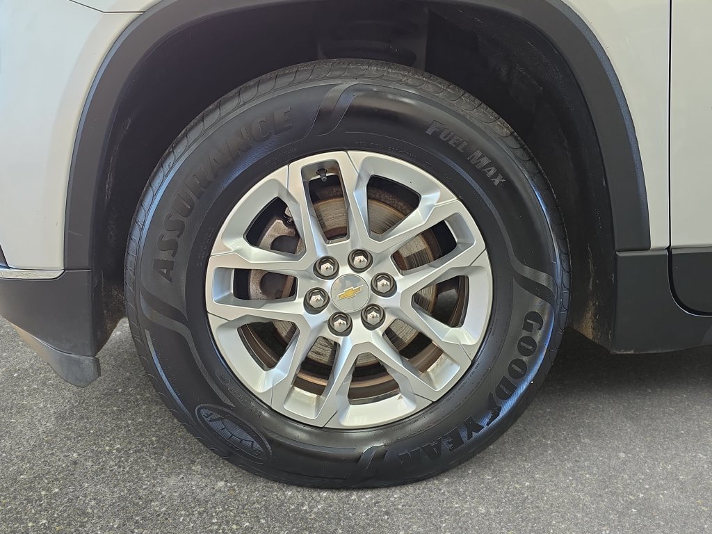 Used 2020 Chevrolet Traverse LT FWD image 29