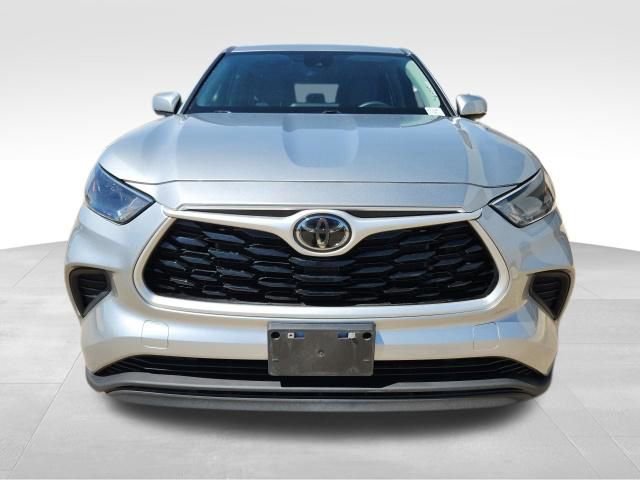 Used 2023 Toyota Highlander L image 8