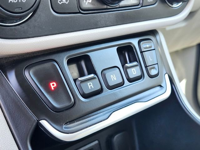 Used 2019 GMC Terrain Denali w/ Advanced Safety Package AWD/4WD image 28