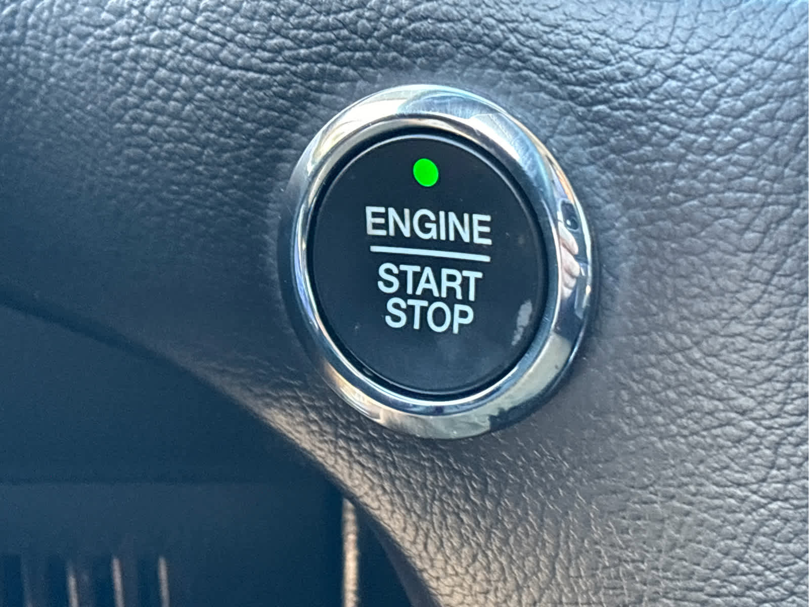 Certified 2020 Ford Edge SEL w/ Convenience Package image 24