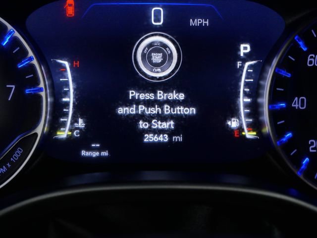 Used 2025 Chrysler Pacifica Select image 21