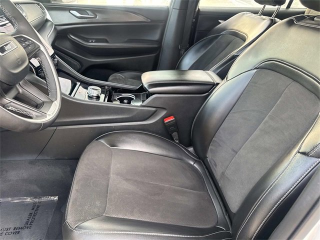 Used 2023 Jeep Grand Cherokee L Laredo image 21