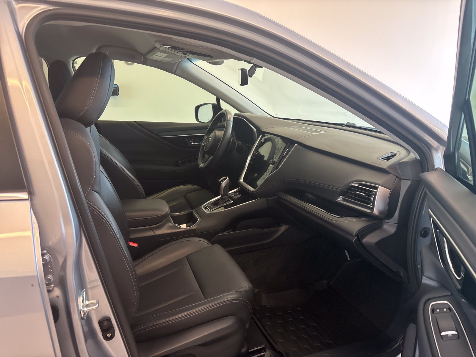 Used 2021 Subaru Outback Limited AWD/4WD image 6