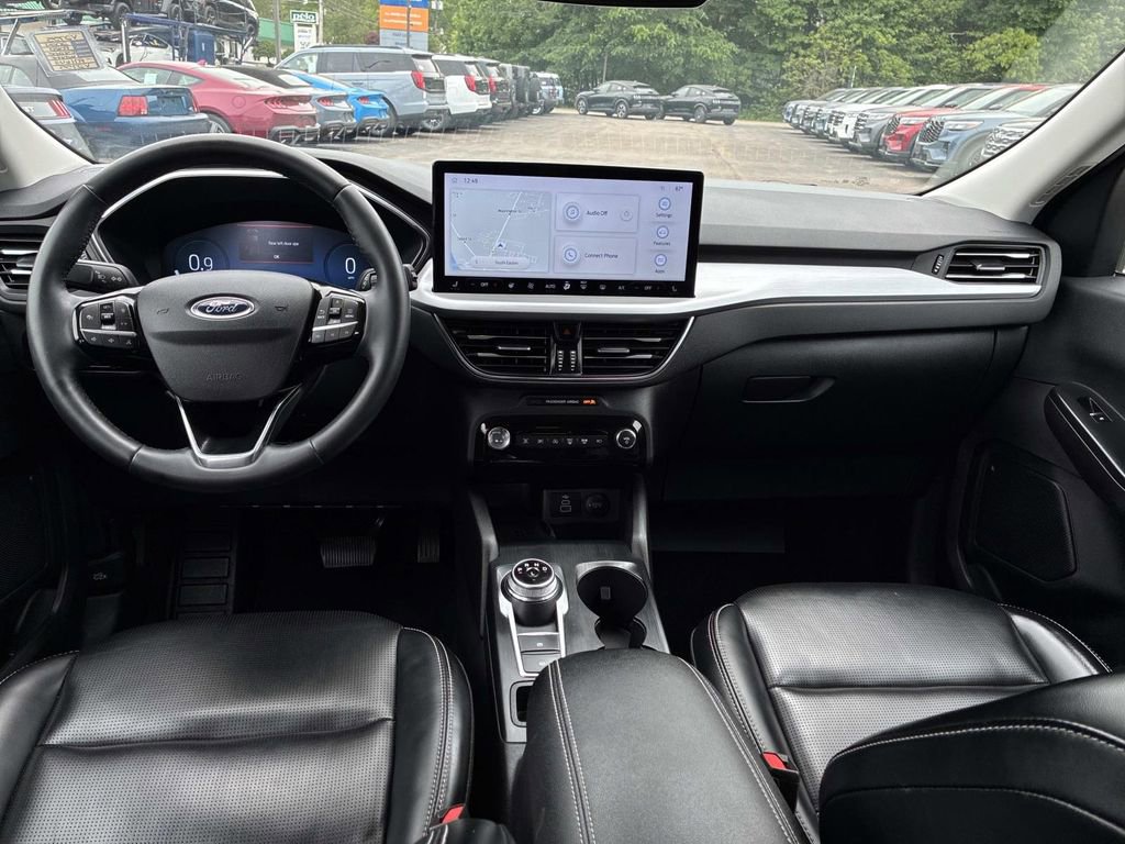 Certified 2024 Ford Escape Platinum AWD/4WD image 18