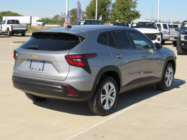 Used 2026 Chevrolet Trax LS w/ Driver Confidence Package FWD image 8