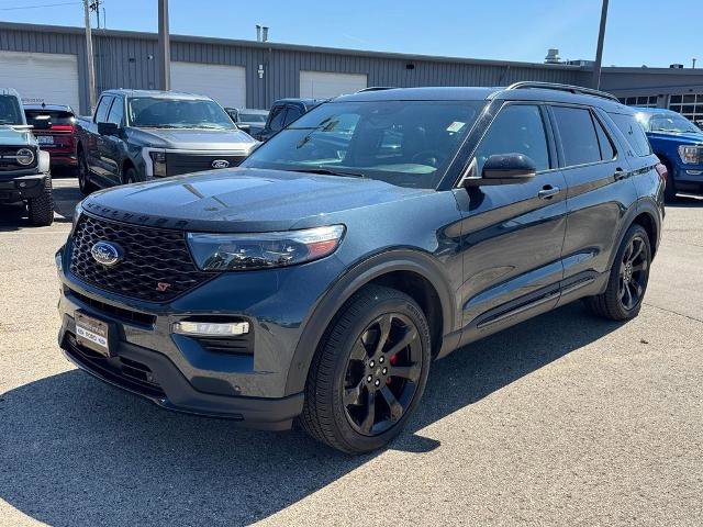 Certified 2022 Ford Explorer ST w/ Equipment Group 401A AWD/4WD image 2