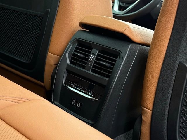 Used 2023 BMW i4 eDrive40 w/ Premium Package image 43