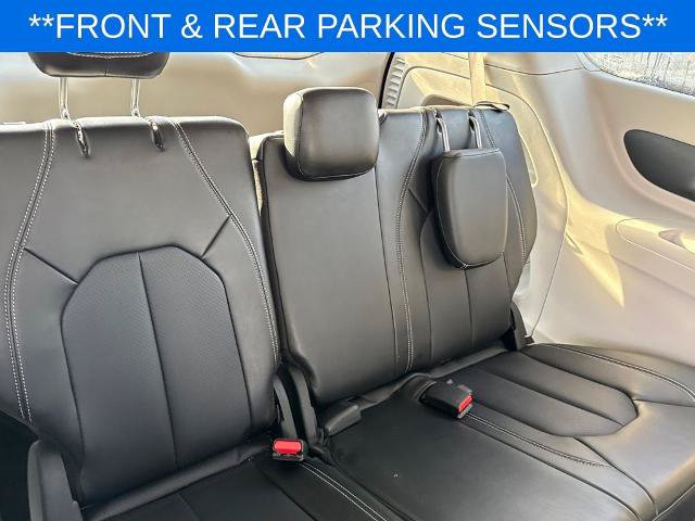 Used 2024 Chrysler Pacifica Touring-L FWD image 10
